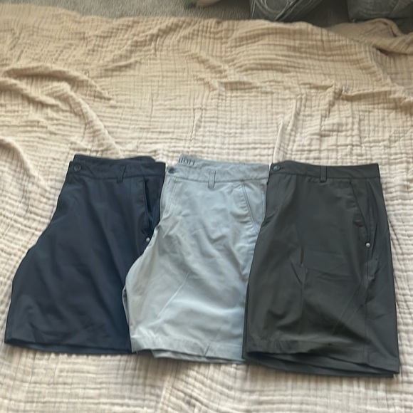 COPY - 3 pairs of Vuori meta shorts 8.5inch inseam - Picture 1 of 2